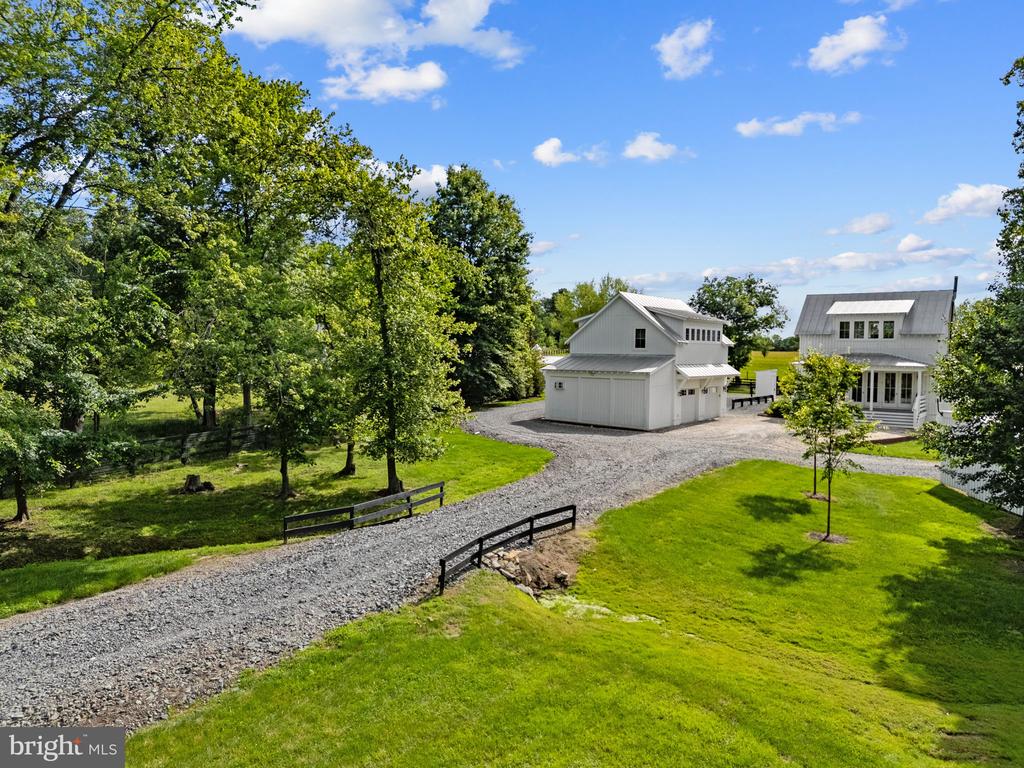 35321 SNAKE HILL ROAD