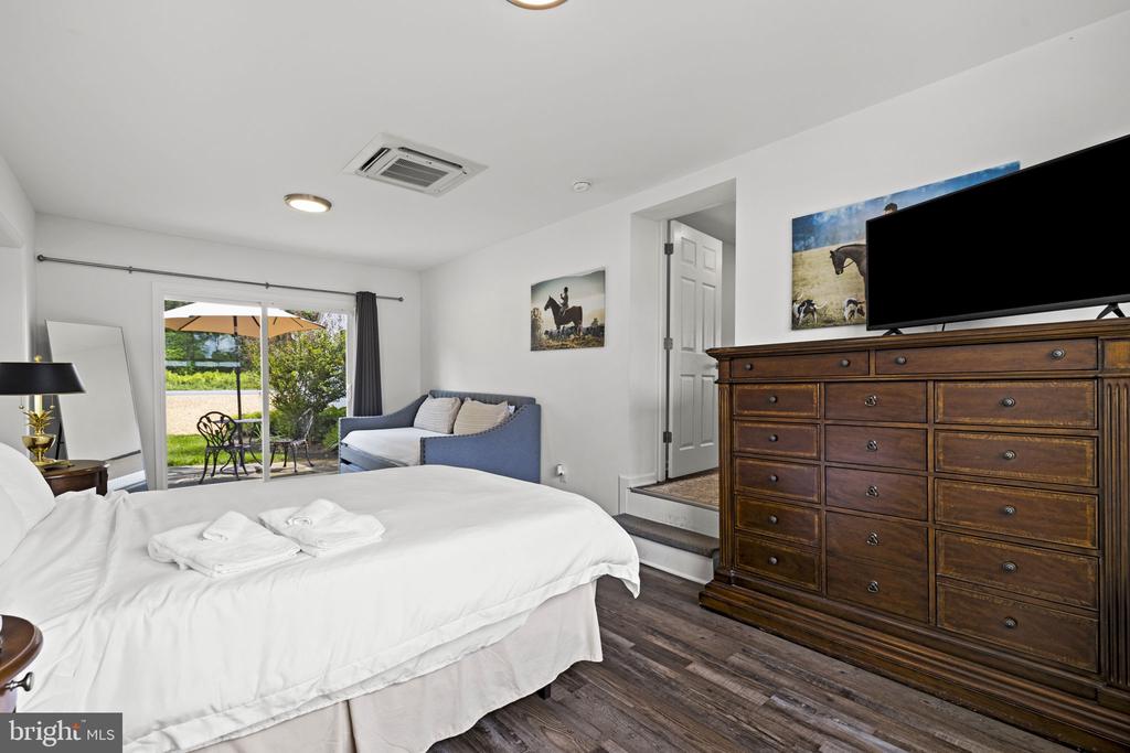 35321 SNAKE HILL ROAD