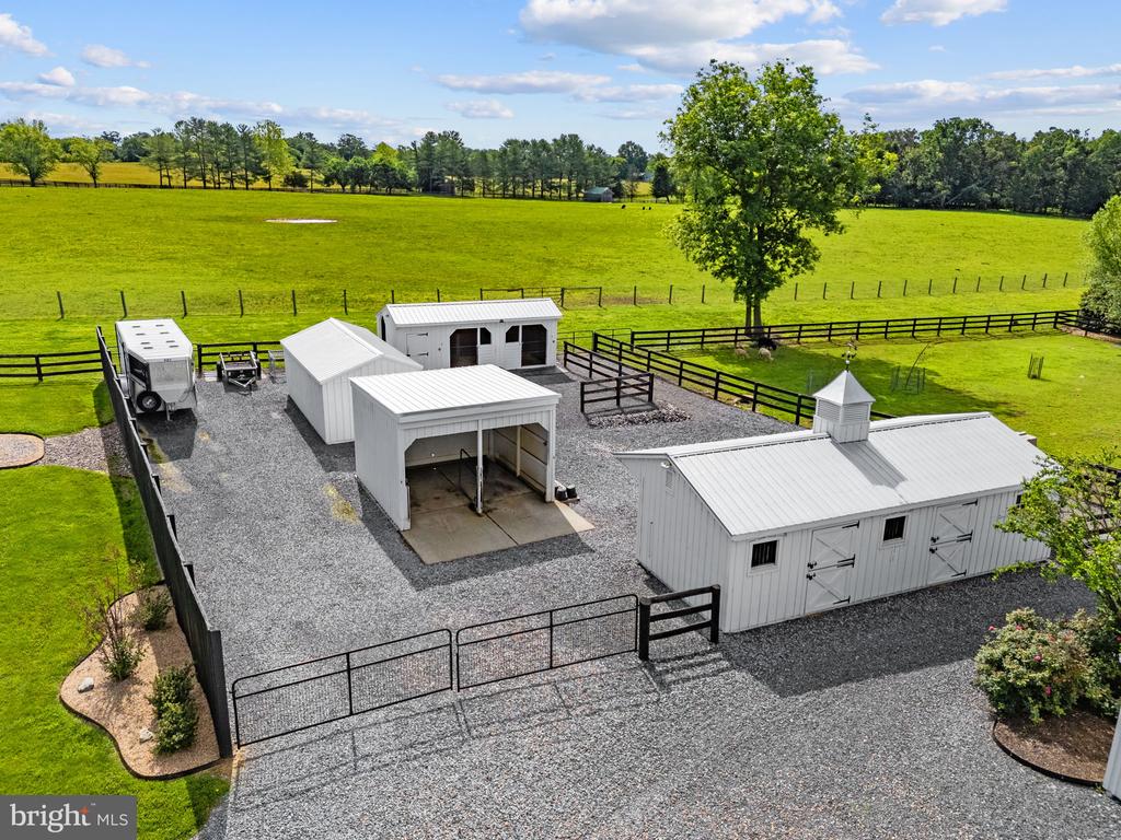 35321 SNAKE HILL ROAD