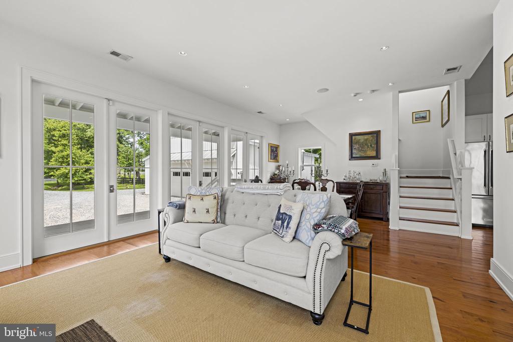 35321 SNAKE HILL ROAD