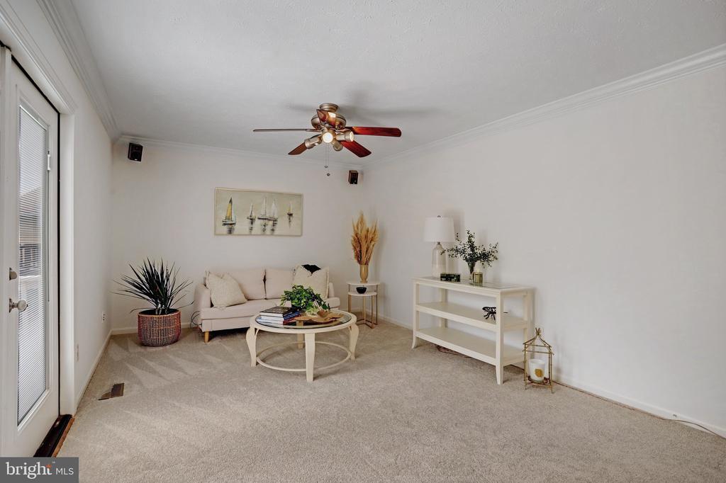 2002 JONATHAN DRIVE
