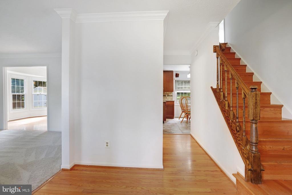 2002 JONATHAN DRIVE