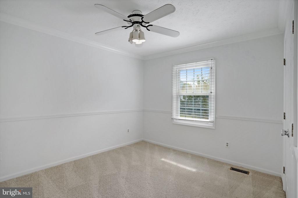 2002 JONATHAN DRIVE