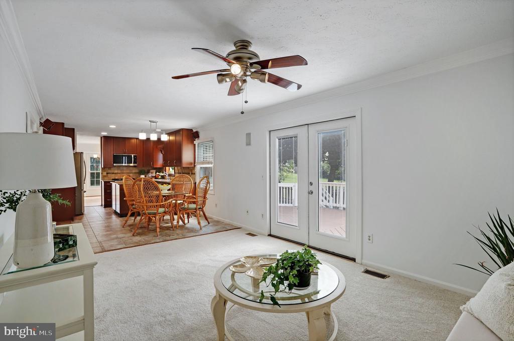 2002 JONATHAN DRIVE