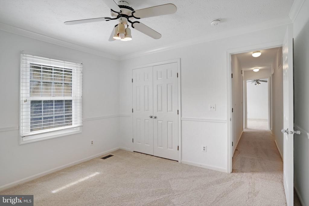 2002 JONATHAN DRIVE