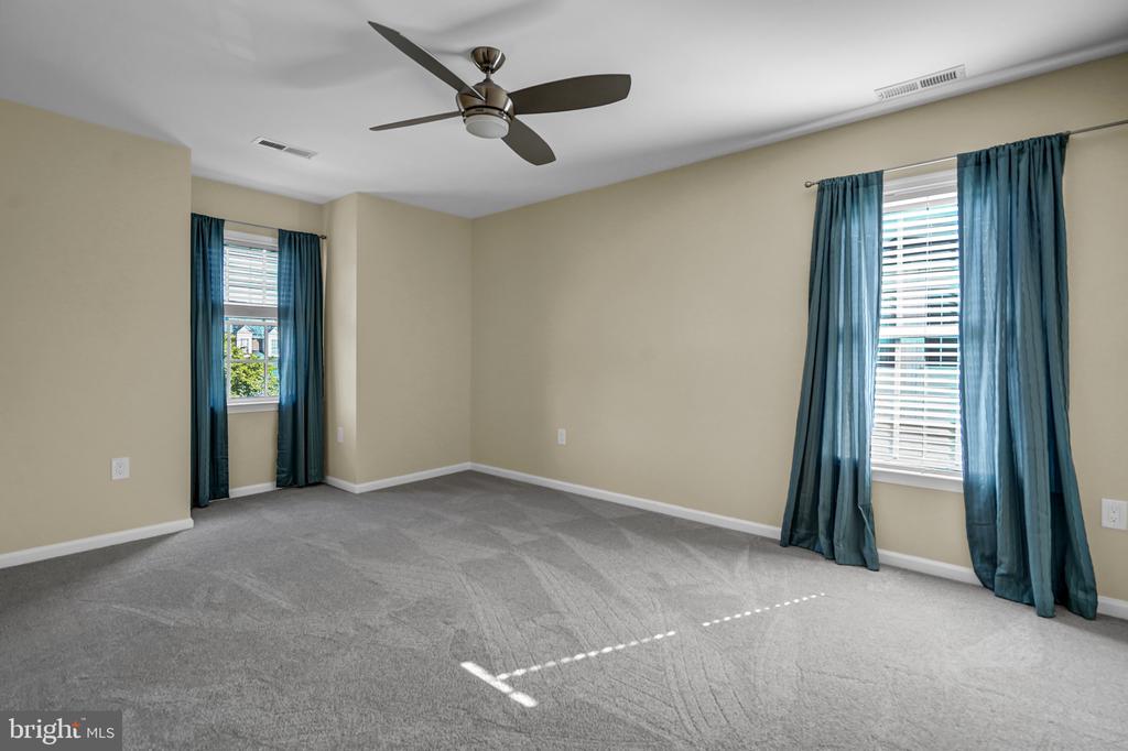 45917 PULLMAN COURT
