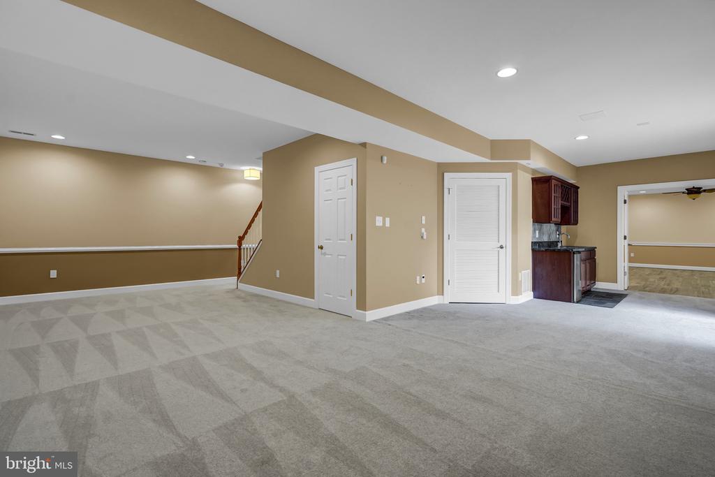 45917 PULLMAN COURT