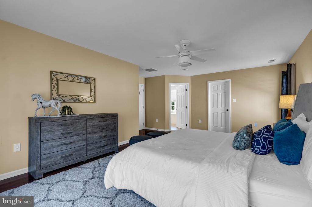 45917 PULLMAN COURT