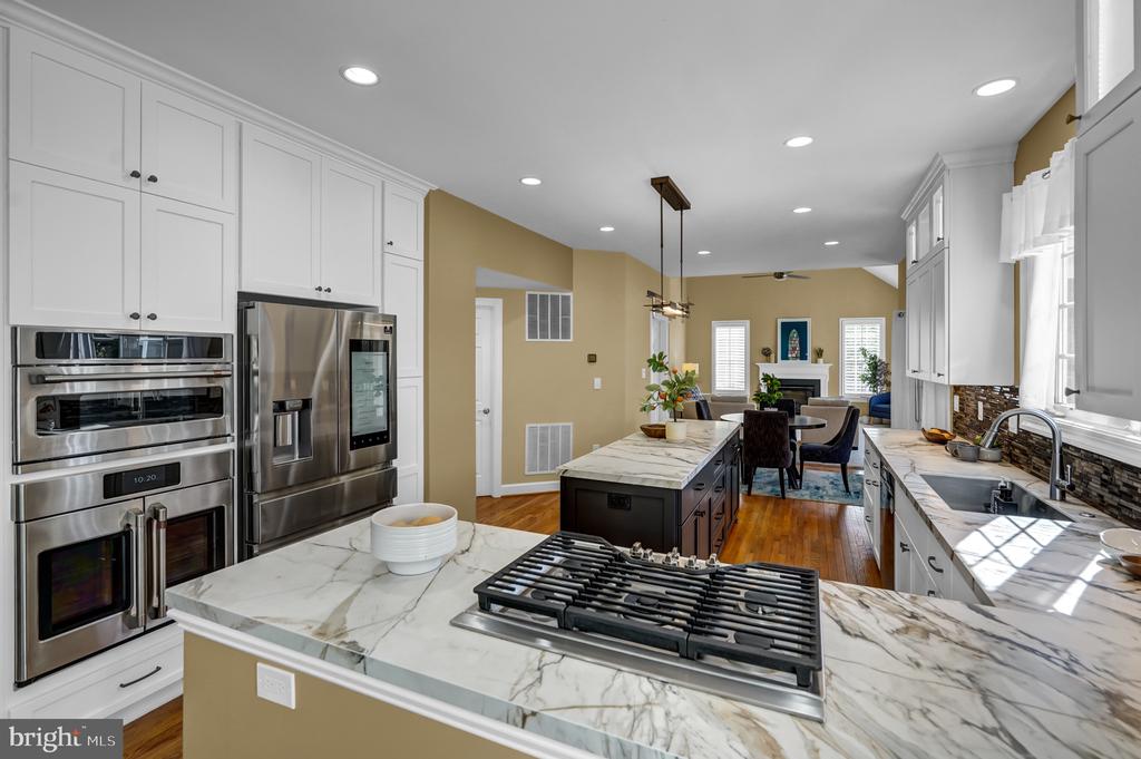 45917 PULLMAN COURT