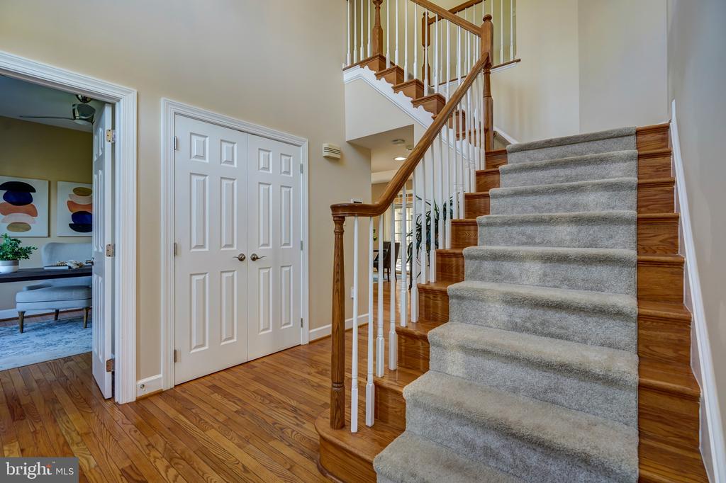 45917 PULLMAN COURT