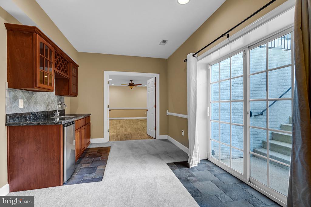 45917 PULLMAN COURT