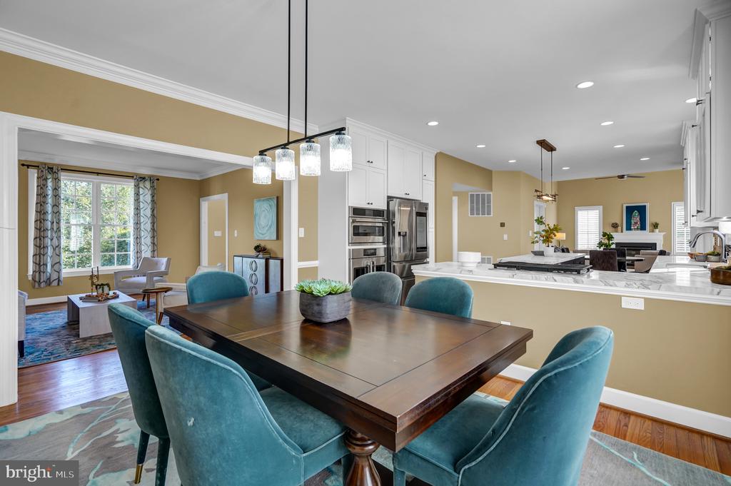 45917 PULLMAN COURT