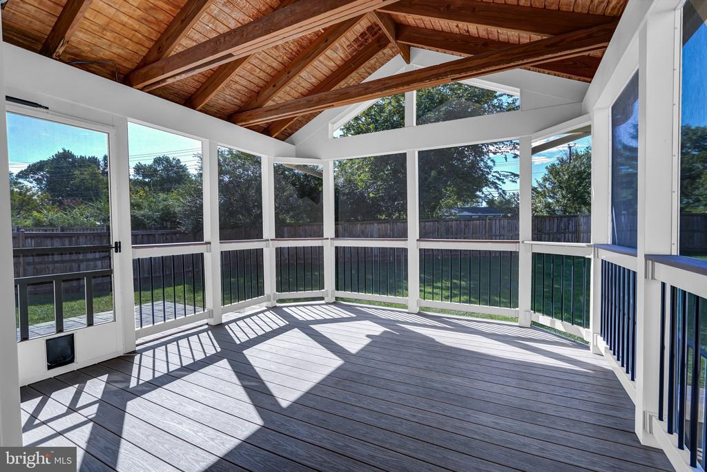 45917 PULLMAN COURT