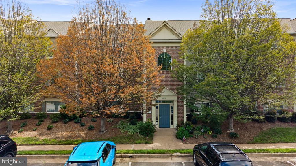 1124 HUNTMASTER TERRACE NE Unit: 201