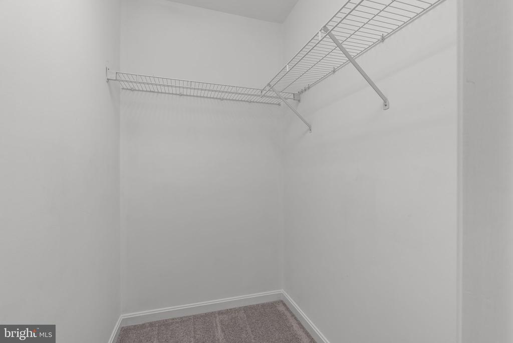 1124 HUNTMASTER TERRACE NE Unit: 201