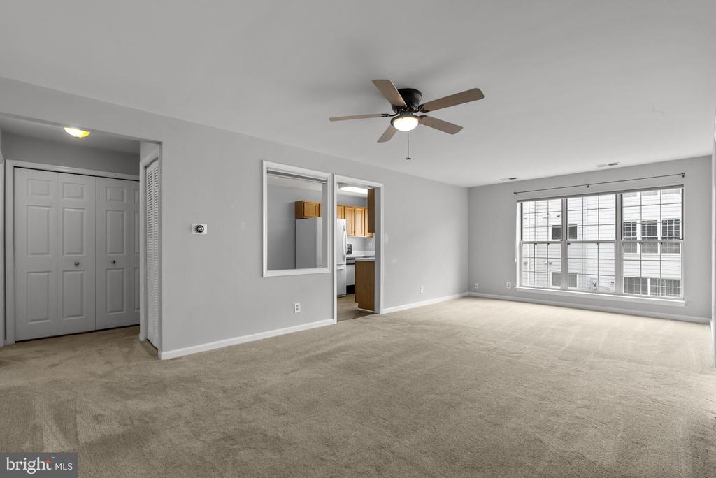 1124 HUNTMASTER TERRACE NE Unit: 201
