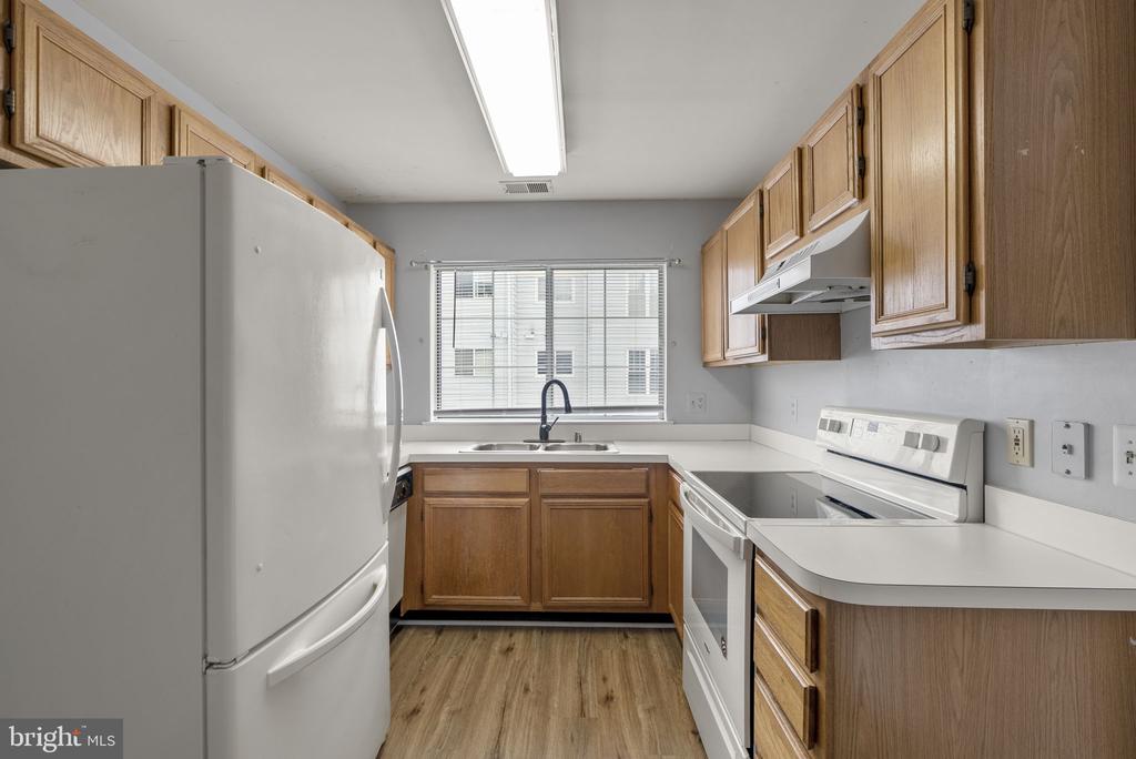 1124 HUNTMASTER TERRACE NE Unit: 201