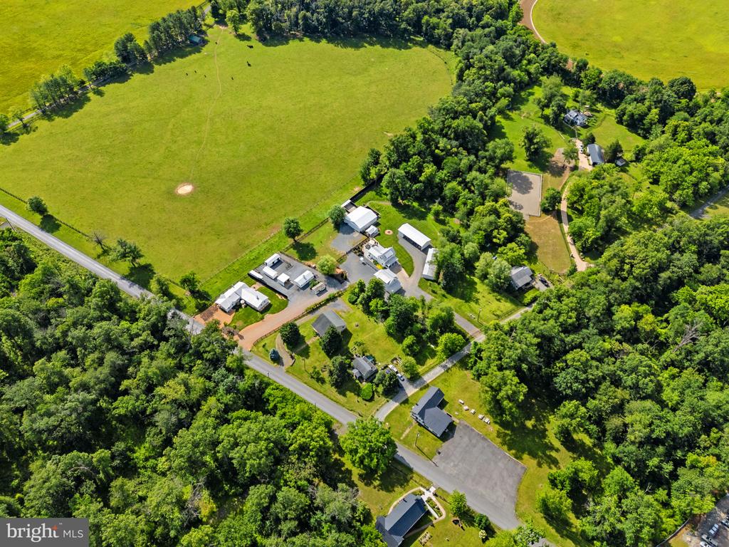 35321 SNAKE HILL ROAD