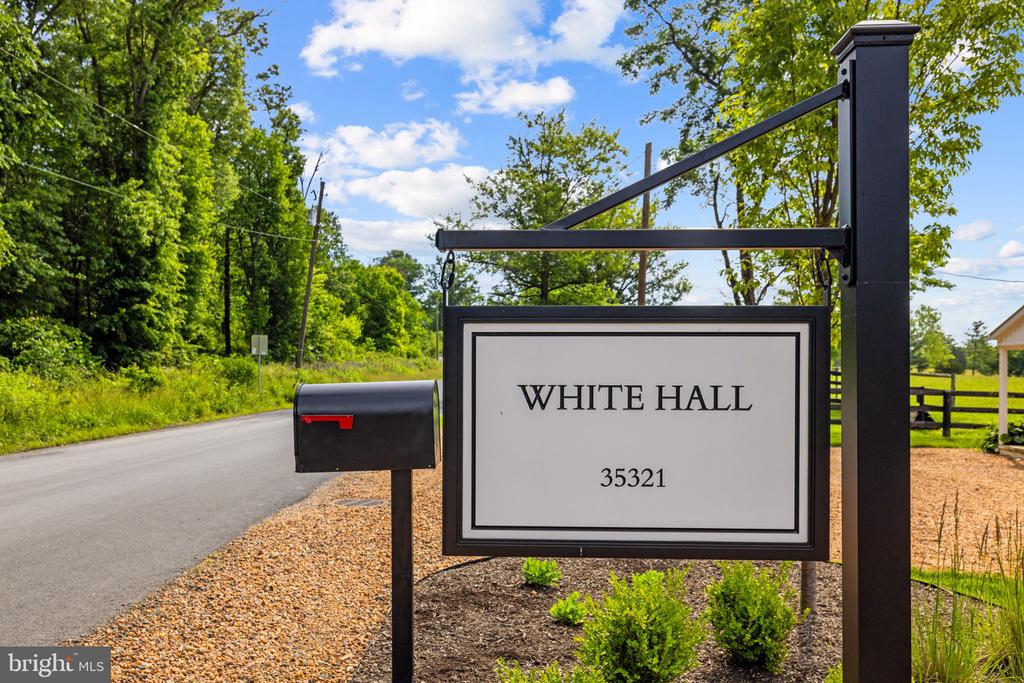 35321 SNAKE HILL ROAD