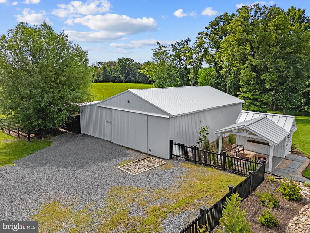 35321 SNAKE HILL ROAD