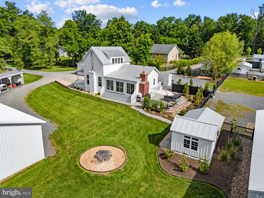 35321 SNAKE HILL ROAD