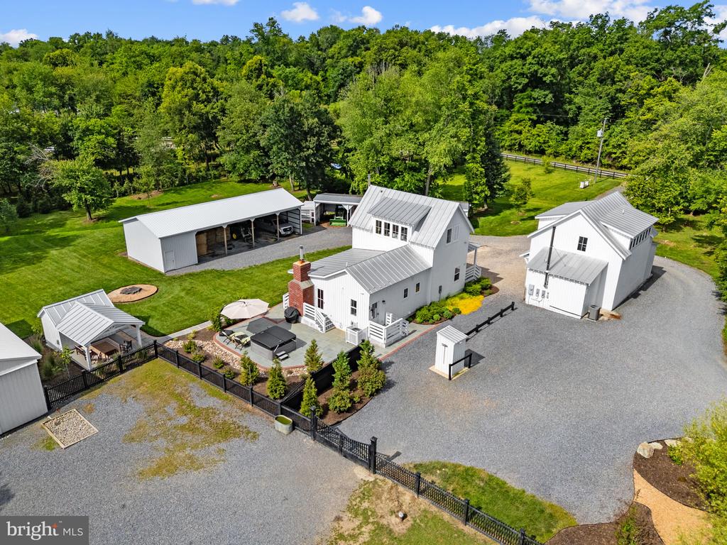 35321 SNAKE HILL ROAD
