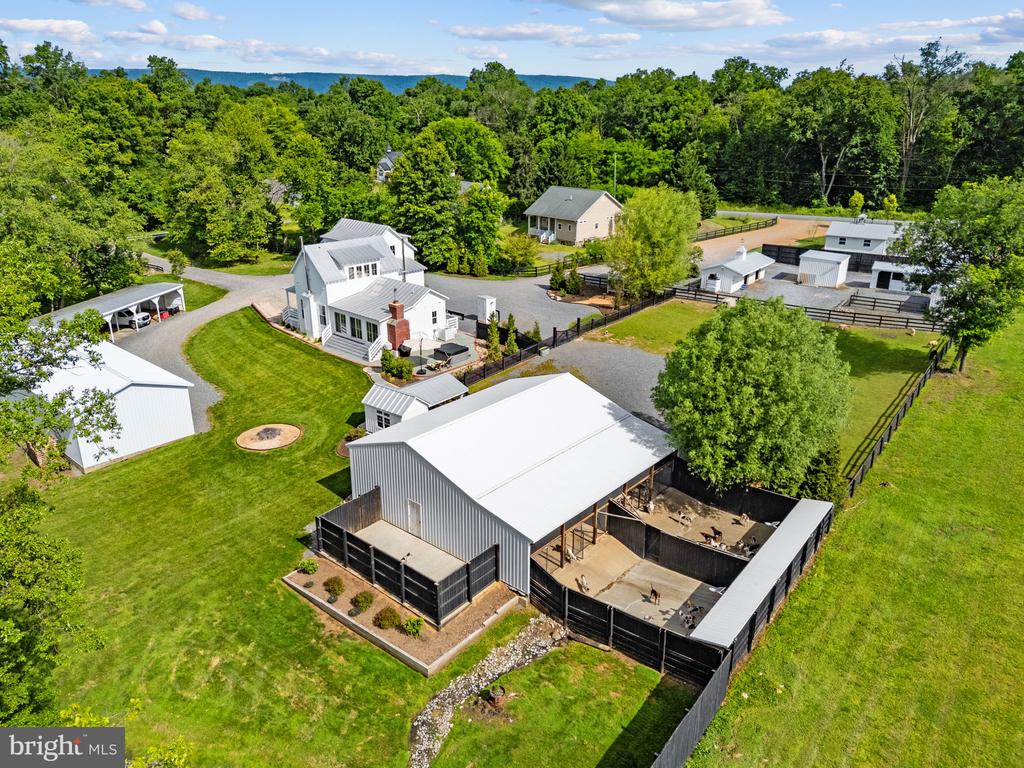 35321 SNAKE HILL ROAD