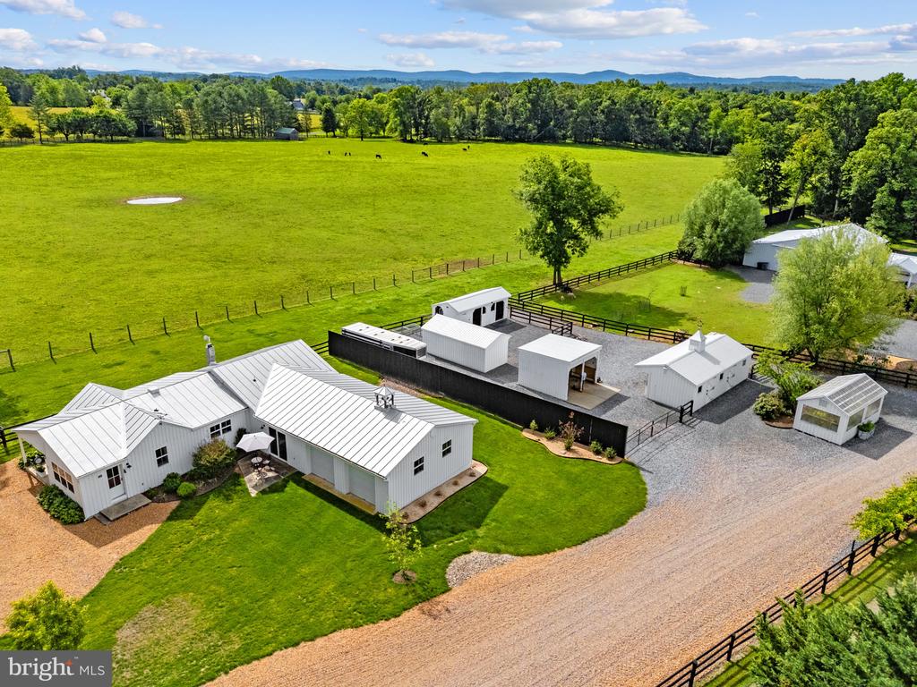 35327 SNAKE HILL ROAD