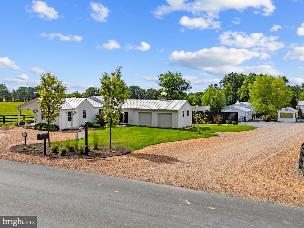 35327 SNAKE HILL ROAD