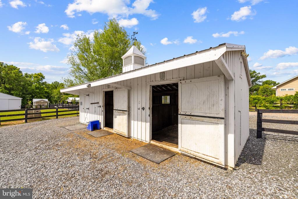 35327 SNAKE HILL ROAD