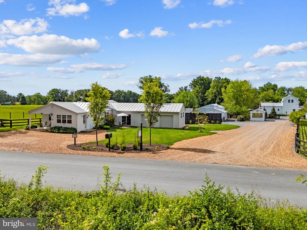35327 SNAKE HILL ROAD