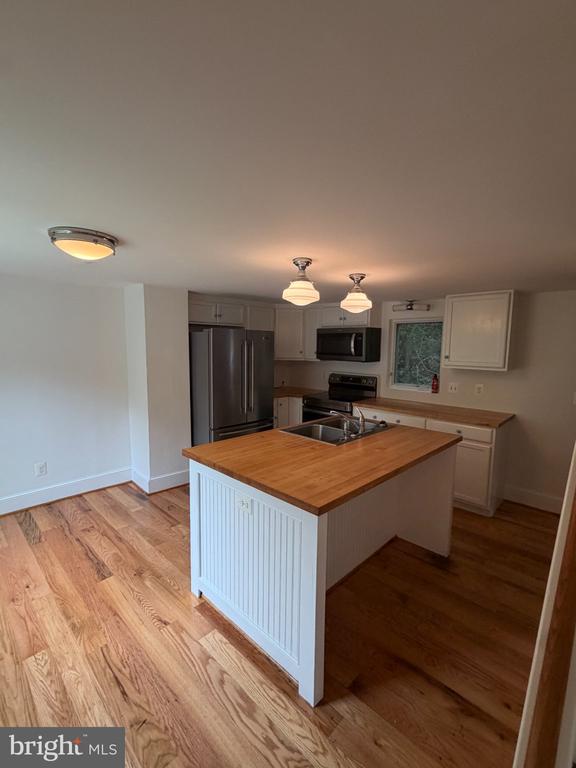 33709 CLIFTON FARM LANE