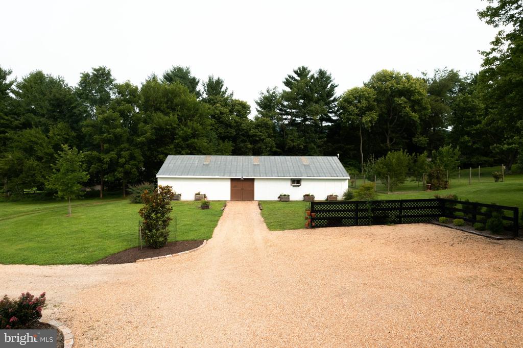 34994 WILLIAMS GAP ROAD