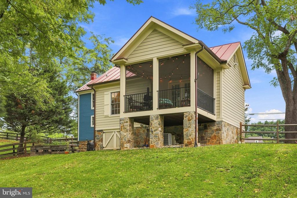 34141 SNICKERSVILLE TURNPIKE