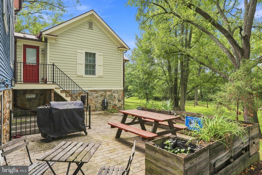 34141 SNICKERSVILLE TURNPIKE