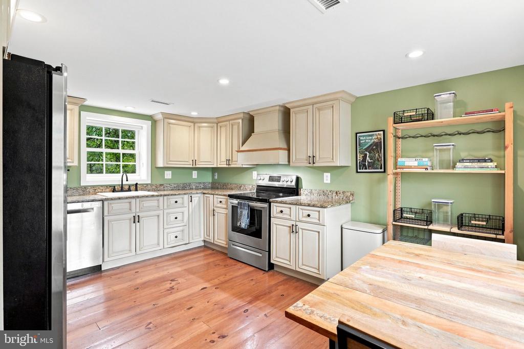 34141 SNICKERSVILLE TURNPIKE
