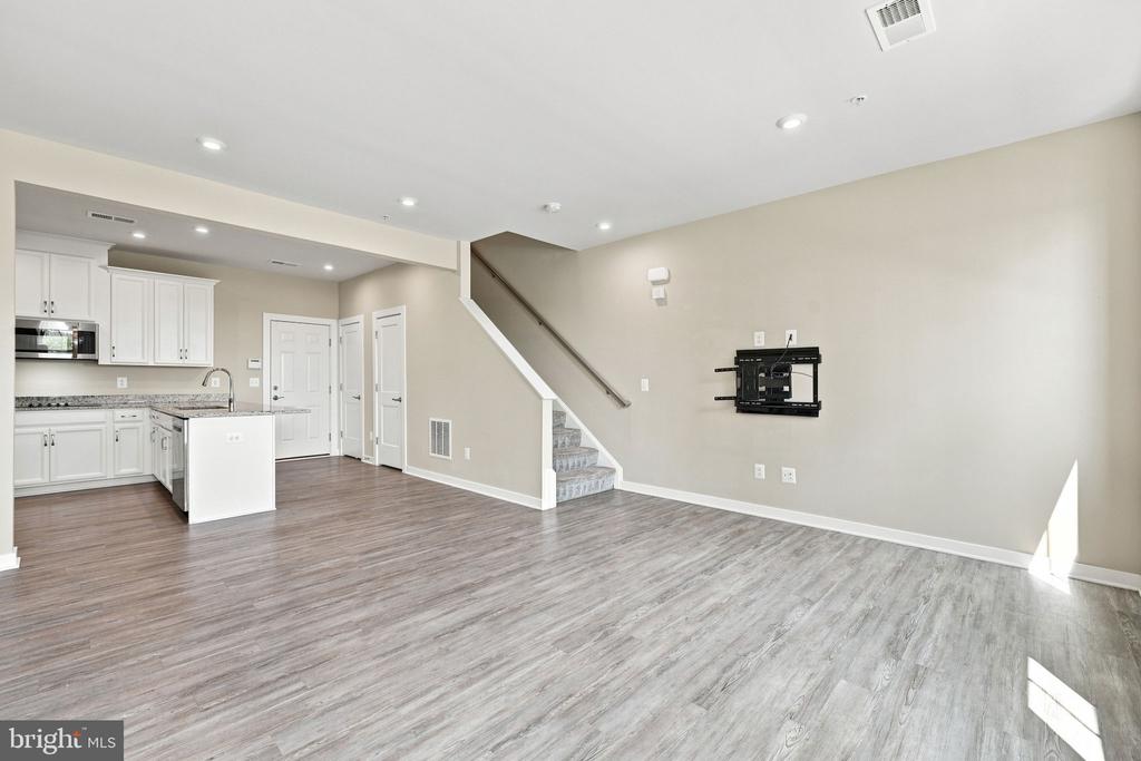114 PETITE SIRAH TERRACE SE