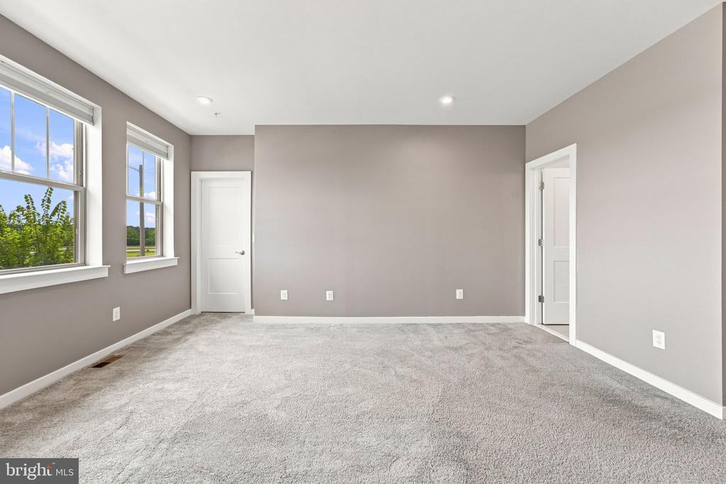 114 PETITE SIRAH TERRACE SE