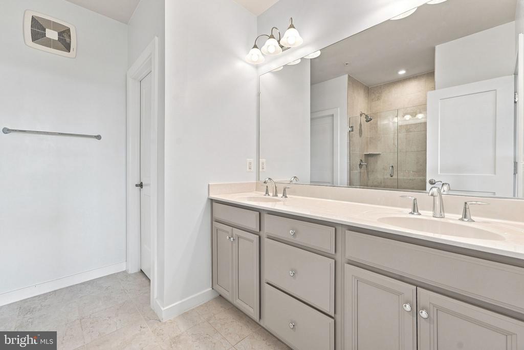 114 PETITE SIRAH TERRACE SE