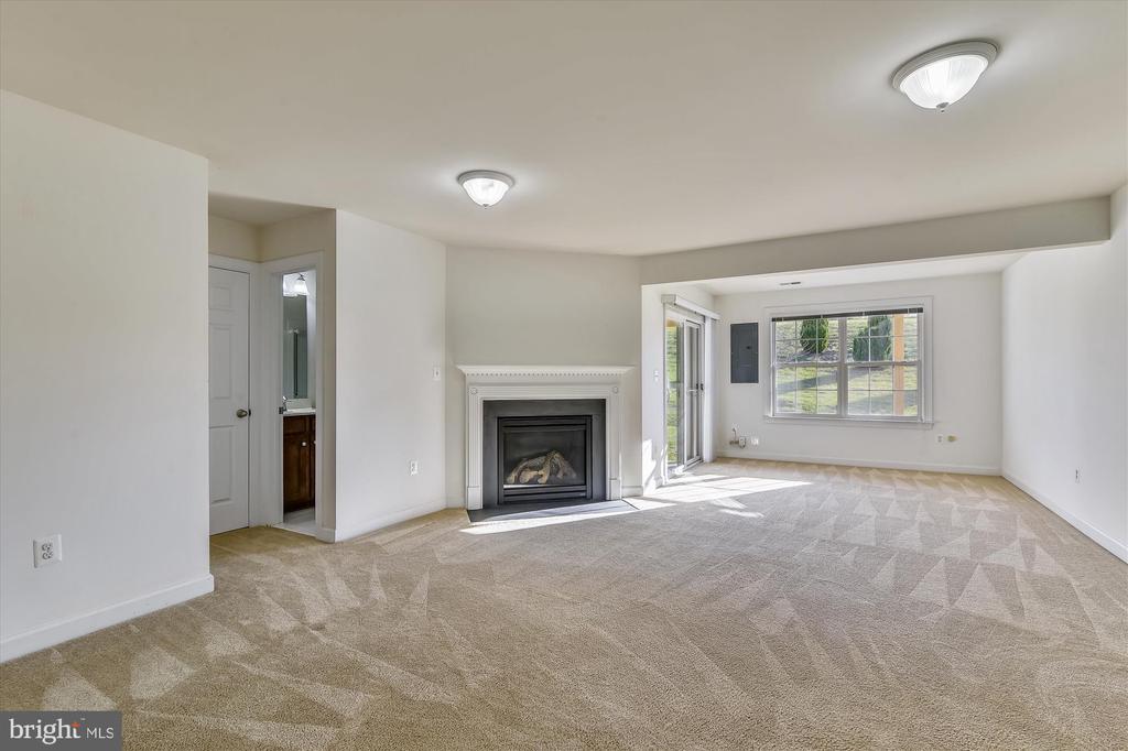 25202 PRAIRIE FIRE SQUARE