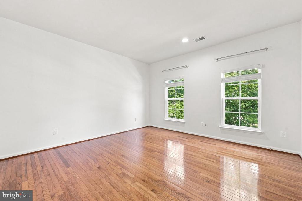 42717 EXPLORER DRIVE