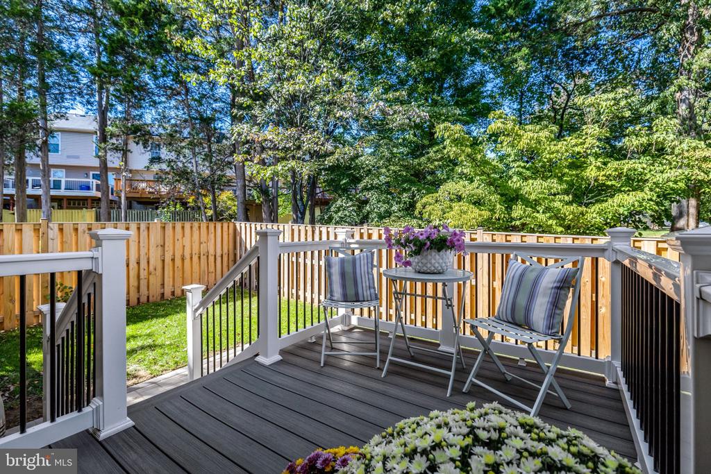 43309 PARLOR SQUARE