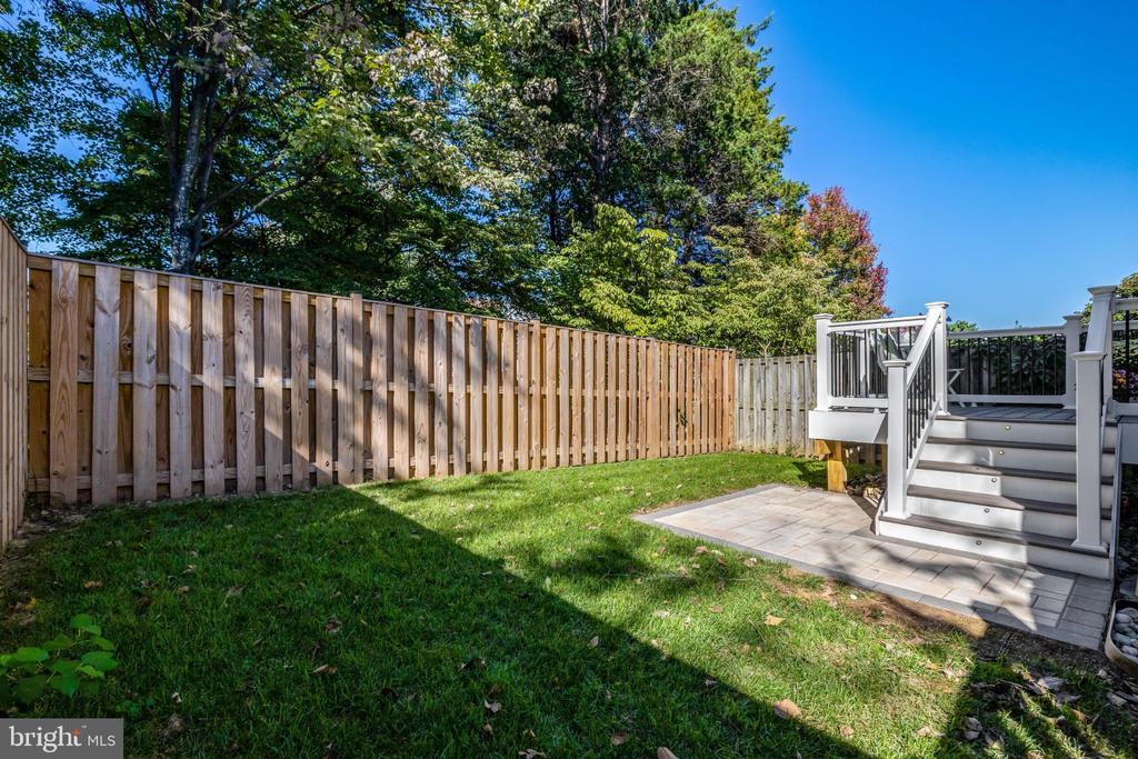 43309 PARLOR SQUARE