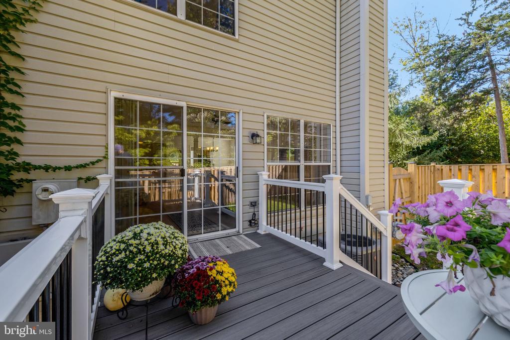 43309 PARLOR SQUARE