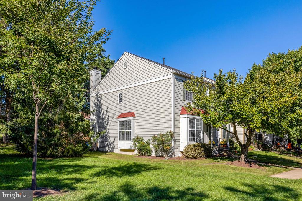 43309 PARLOR SQUARE
