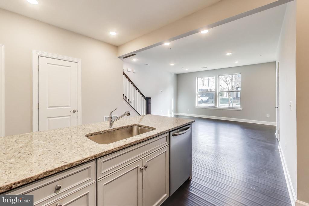 10473 RATCLIFFE TRAIL