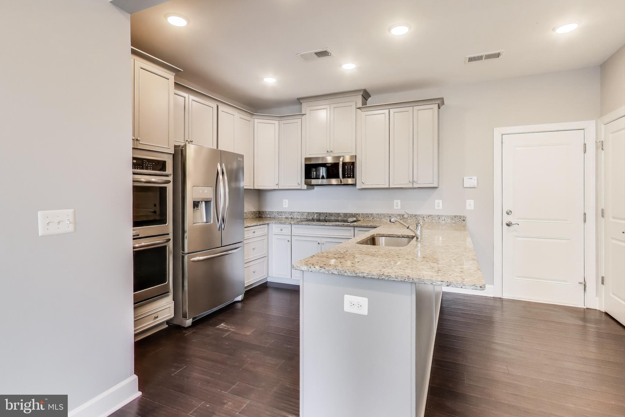 10473 RATCLIFFE TRAIL