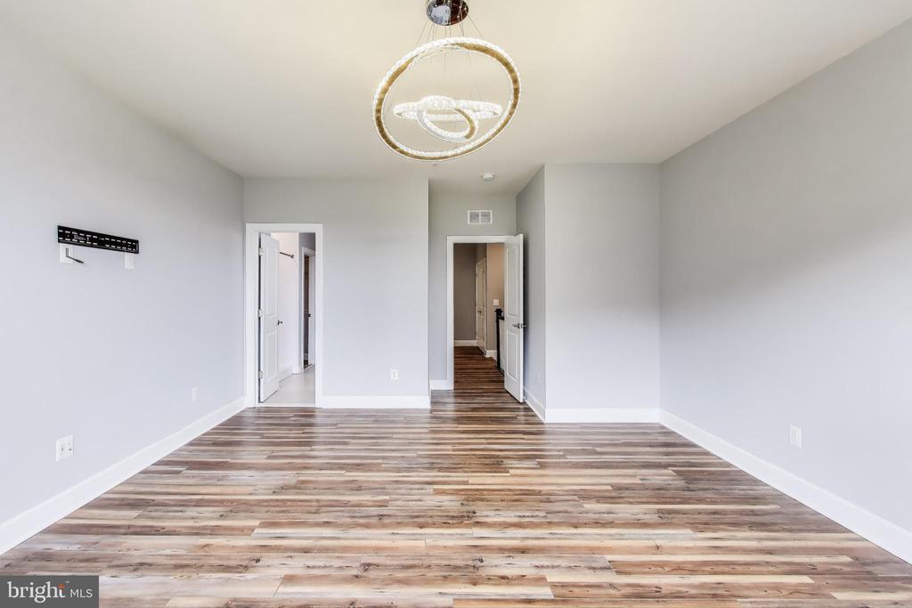 10473 RATCLIFFE TRAIL