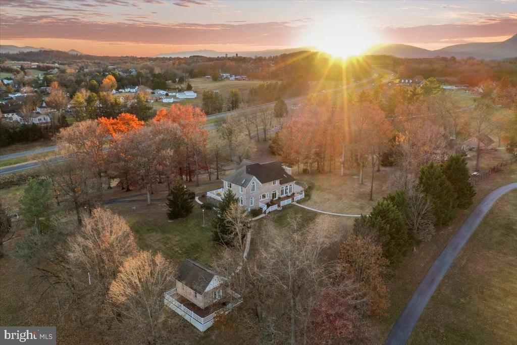 50 COTTAGE DRIVE