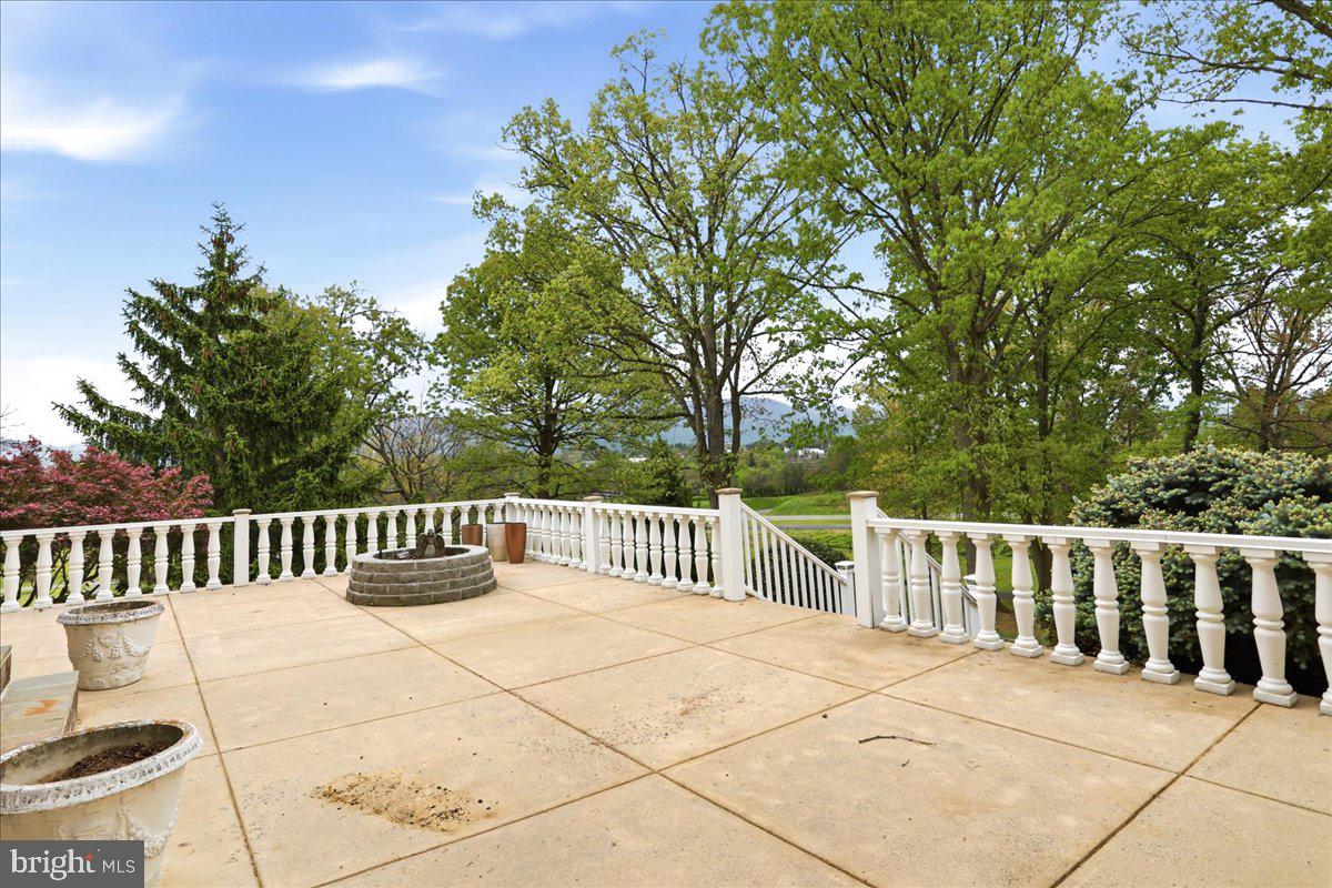 50 COTTAGE DRIVE